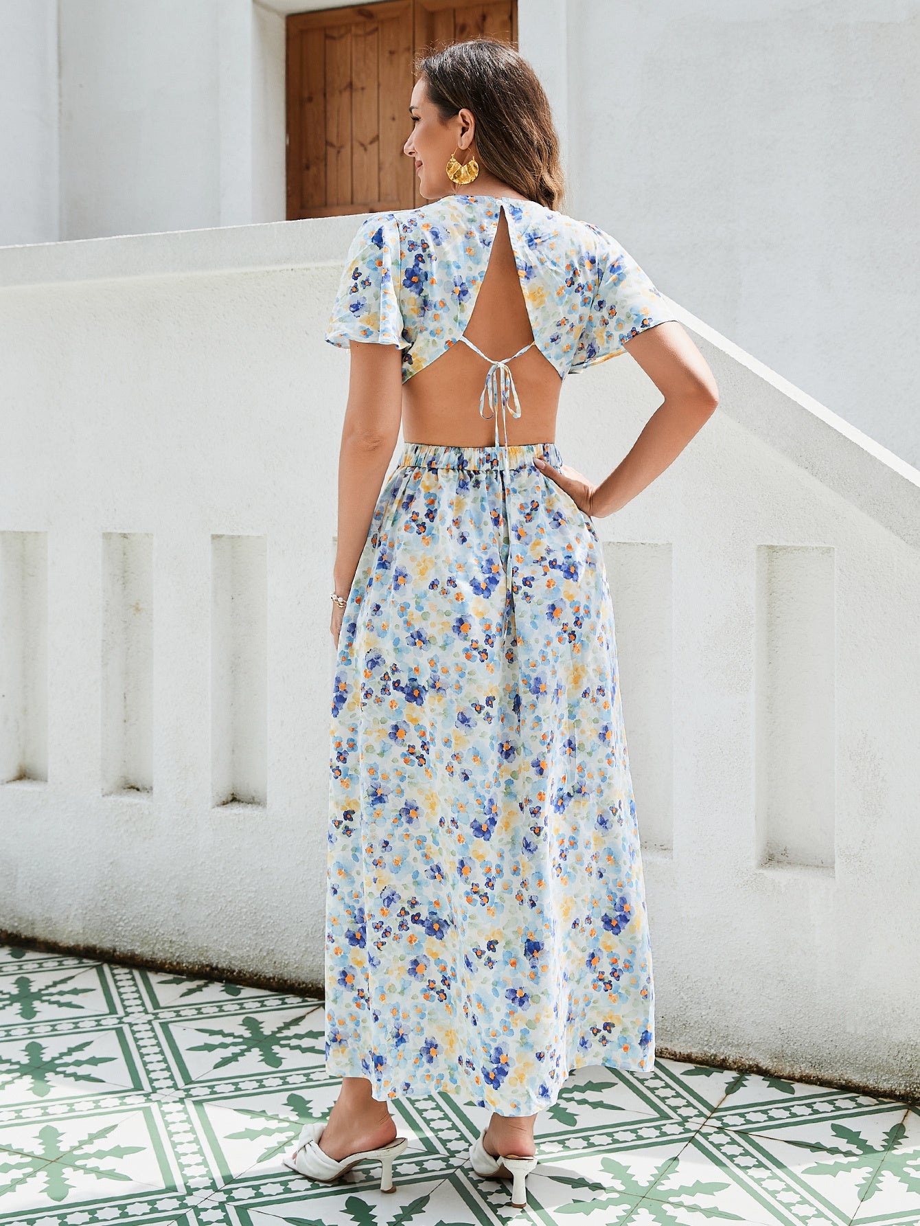 "Women's Floral Print Maxi Dress - Elegant Vacation Style with Flowy Design"