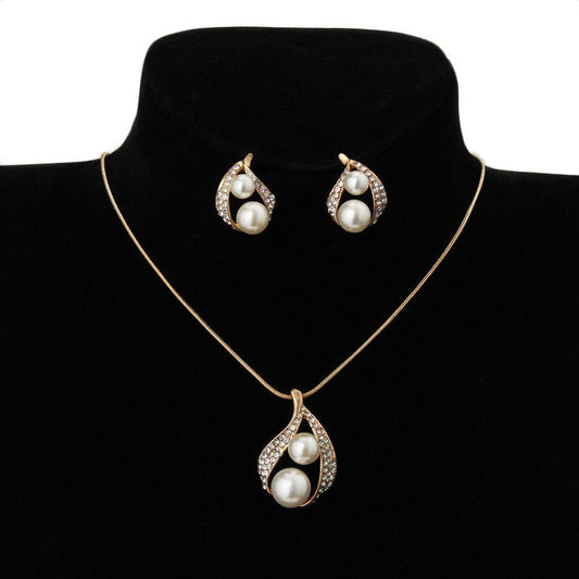 Elegant Double Pearl Necklace Set.