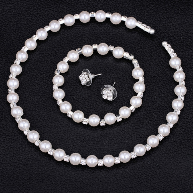 Handmade Pearl Jewelry Set – Necklace, Bracelet & Earrings