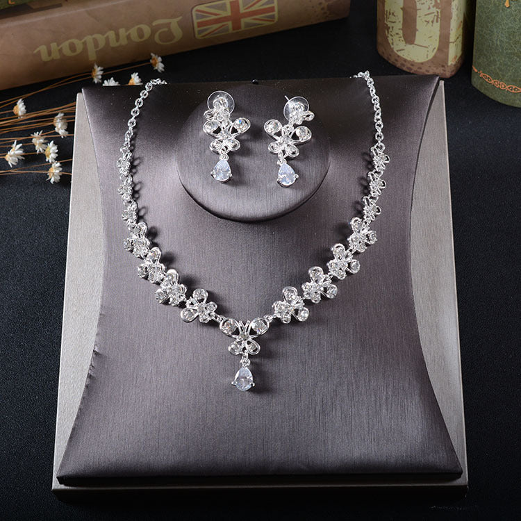 Rhinestone Butterfly Necklace & Earrings – Two-Piece Set