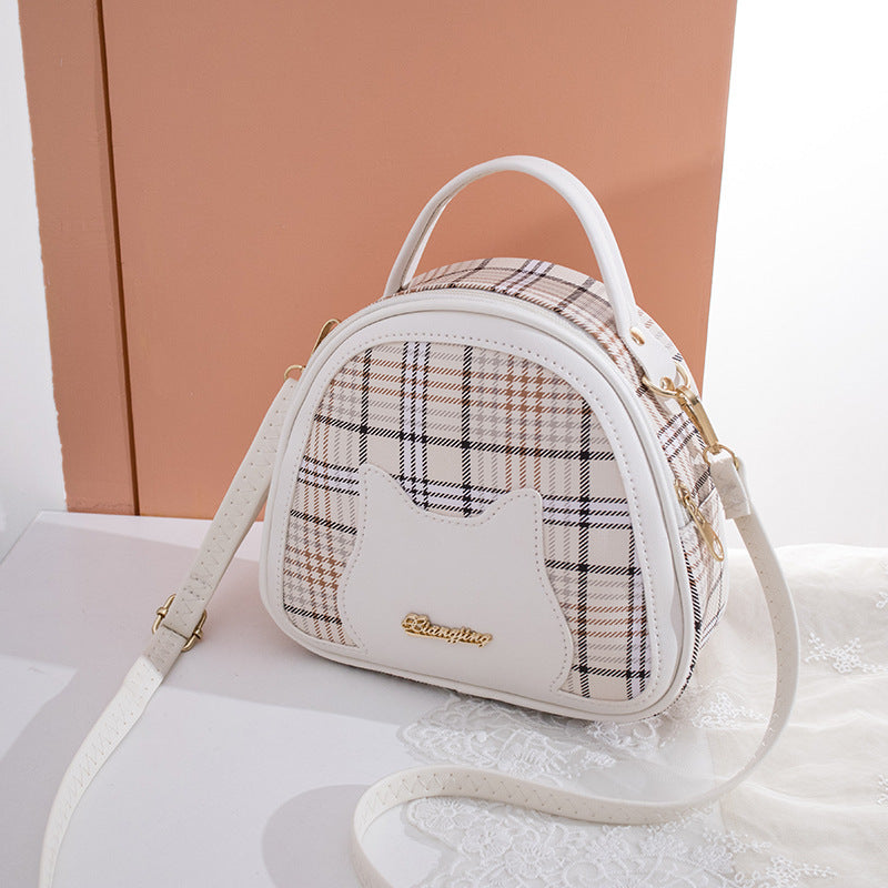 Chic Cat Print Checkered Shoulder Bag – Stylish & Spacious.