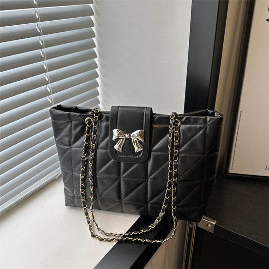 Soft Rhombus Chain Bag – Elegant & Spacious Large Capacity Tote for Women.